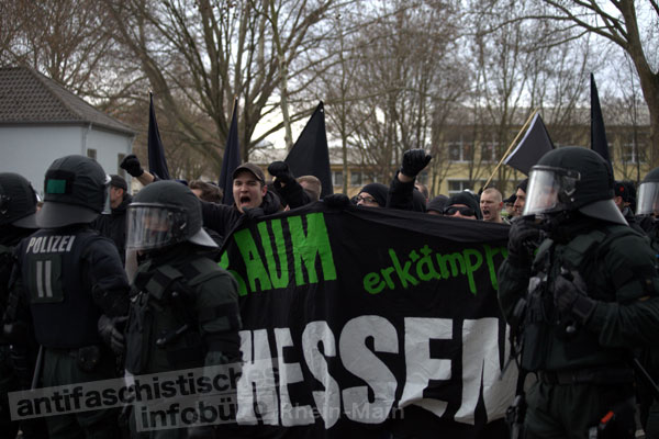 Hessische Neonazis am 18.02.2012 in Worms