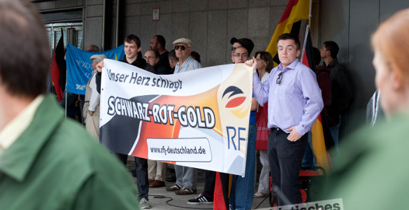 Unter dem Motto „Demokratie statt EUro-Diktatur“ wollten die Frankfurter Republikaner und der Ring Freiheitlicher Jugend Deutschland (RfJD) eine Kundgebung an der Europäischen Zentralbank mit anschließender Demonstration durchführen ...