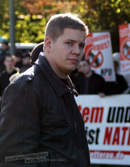 Der damalige NPD-Landesvorsitzende Marcel Wöll bei einem Aufmarsch 2007 in Frankfurt