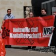 Seit nun mehr als einem Jahr fällt die Trierer NPD durch monatliche Kleinstaktionen auf. Auch in den letzten Wochen suchten Neonazis der NPD in Trier immer wieder die Öffentlichkeit. Ein kurzer Abriss über die neusten Aktivitäten des NPD Kreisverbands ...